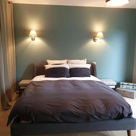 Bed & Breakfast Cosy Wood House