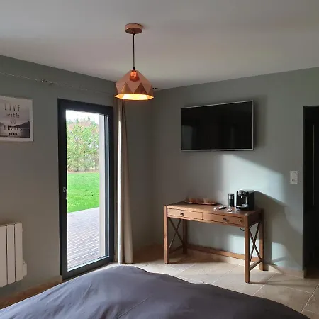 Cosy Wood House Couette-café Laubressel