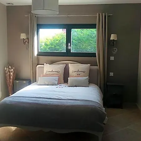 Cosy Wood House Bed & Breakfast 3*