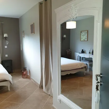 Bed & Breakfast Cosy Wood House Laubressel