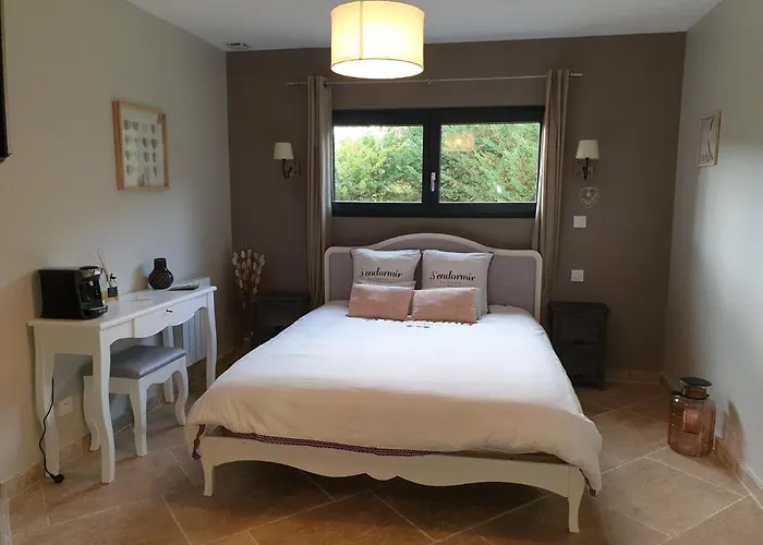 Cosy Wood House Bed & Breakfast 3*