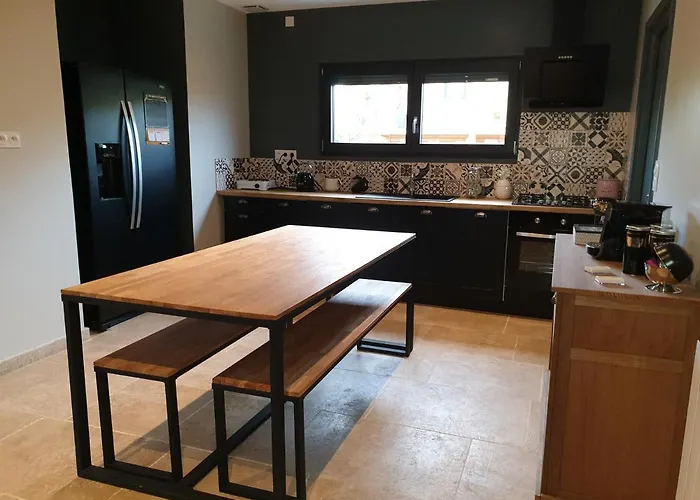 Cosy Wood House Bed & Breakfast 3*